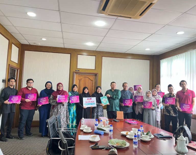 Lawatan Yayasan Warisan Ummah Ikhlas ke USAS